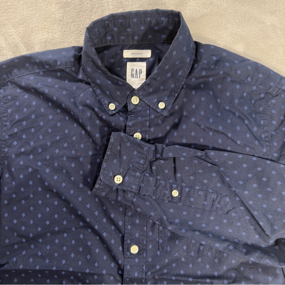Gap Geometeric Untucked Button Down Shirt Men's Sz XS Long Sleeve